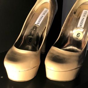 Taupe Steve Madden platform pumps